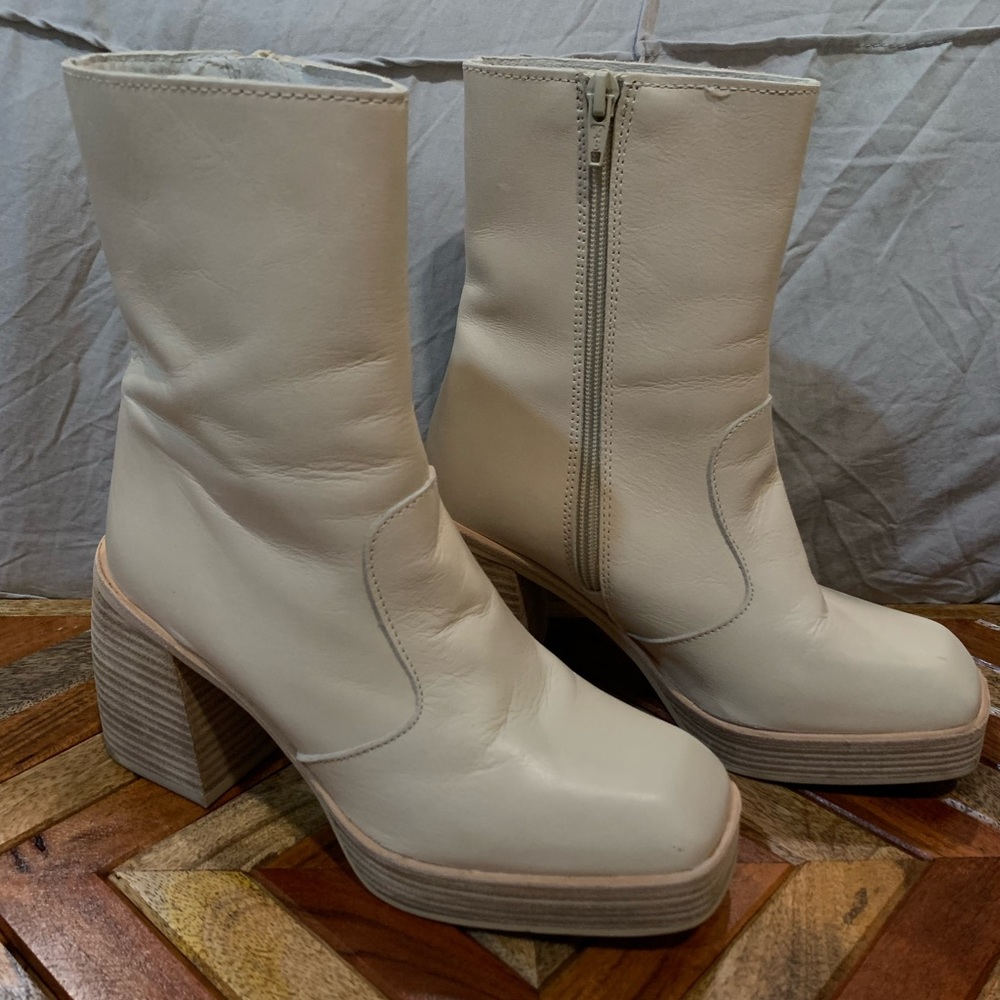 FREE PEOPLE size 37.5 (7.5) leather boots *worn once*